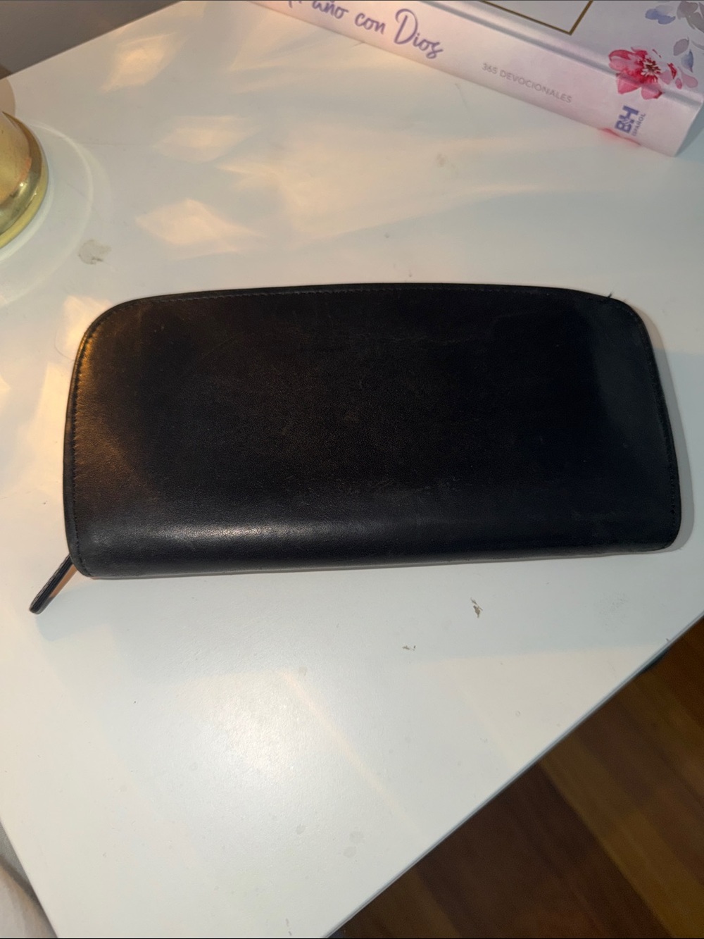 Vintage coach Classic Black Leather Zip Wallet
